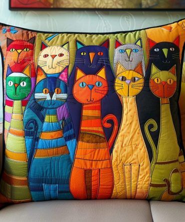 Feline Friends Quilted Pillow Cover — Charming Cat Duo Decorative Throw Pillowcase, Soft Quilted Comfort For Living Room & Bedroom