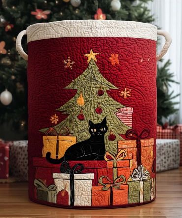 Festive Cat Quilted Laundry Hamper – Festive Feline Tales Print, Spacious Collapsible Storage Basket With Handles For Holiday & Everyday Use