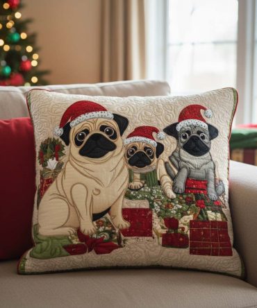 Festive Pug Trio Quilted Holiday Pillow Cover — Cute Pug Dog Throw Pillowcase For Pet-Lovers, Seasonal Decor & Fun Living Spaces