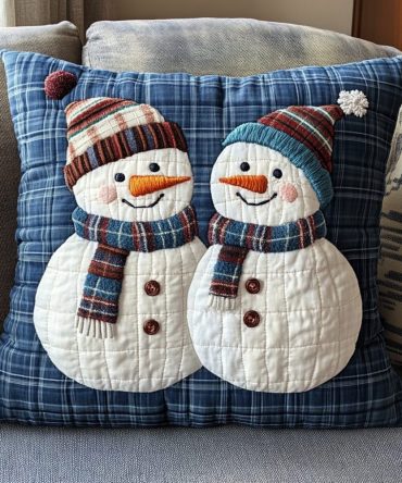 Frosty Friends Quilted Pillow Cover — Winter-Themed Decorative Throw Pillowcase With Cozy Texture For Seasonal Decor