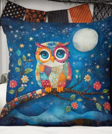 Spooky Ghost Quilted Throw Pillow Cover — Ghostly Gazers Halloween Accent, Cozy Quilted Cotton Decorative Sham For Seasonal Home Decor