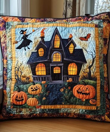 Haunted House Halloween Quilted Throw Pillow Cover – Spooky Ghost Decor Cushion Case For Porch & Living Room