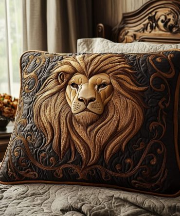 Golden Mane Quilted Pillowcase — Regal Mane Motif Decorative Cushion Cover, Equestrian & Luxe Accent For Living Room And Bedroom