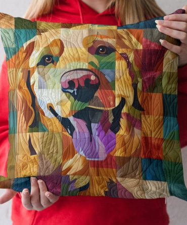 Smiling Retriever Quilted Throw Pillow Cover — Cheerful Golden Retriever Face Accent, Machine-Washable Cotton Blend For Cozy Living Spaces