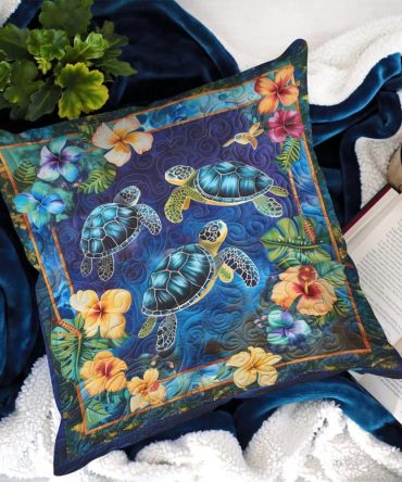 Hawaiian Turtle Quilted Pillow Cover — Tropical Bliss Decorative Pillowcase, Vibrant Island Print, Lightweight Cotton