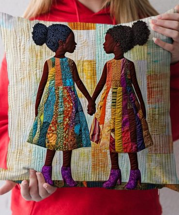 Cozy Holding Hands Quilted Pillow Cover - Heartfelt Textured Throw Case, Perfect Romantic Gift For Couples