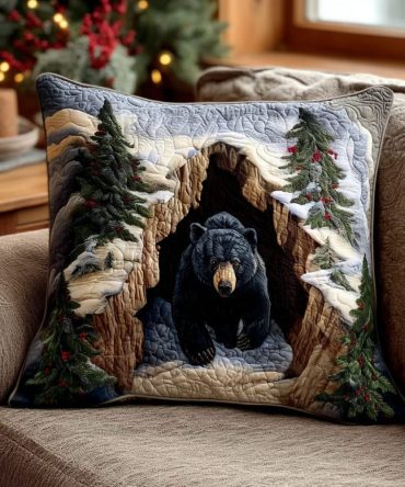 Holiday Den Quilted Pillow Cover - Festive Cotton Throw Pillowcase For Family Rooms & Fireplace, Warm Seasonal Decorative Accent