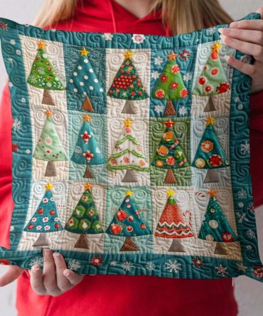 Holiday Lantern Quilted Pillowcase - Festive Lantern Design, Cozy Quilted Cover For Christmas Decor & Seasonal Throw Pillows