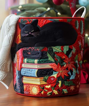 Holiday Whisker Reads Quilted Cat Laundry Hamper — Festive Feline Fabric Storage For Kids, Nursery & Gift-Ready Home Organization