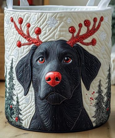 Holly Nose Quilted Laundry Basket – Festive Reindeer Face Collapsible Hamper For Christmas Decor, Laundry & Gift Wrapping