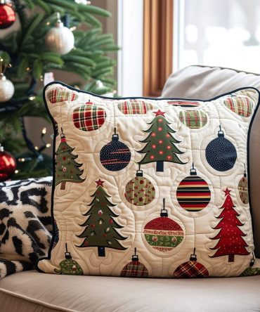 Joyful Christmas Tree Quilted Pillow Cover - Festive Throw Pillowcase For Sofas, Beds & Holiday Displays , Soft, Durable & Washable