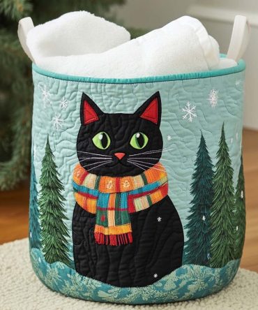 Lucky Cat Quilted Laundry Hamper — Charming Maneki-Neko Inspired Fabric Basket, Foldable With Reinforced Handles For Entryway & Bathroom Storage