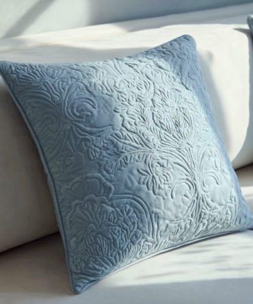 Luxe Blue Quilted Pillow Cover — 18X18In Elegant Navy & Teal Decorative Throw, Hotel-Quality Quilting, Soft Microfiber Finish, Hidden Zipper