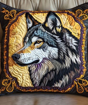 Regal Majestic Wolf Quilted Throw Pillow Cover — Elegant Animal Accent Cushion With Premium Quilting For Stylish Living & Bedroom Decor
