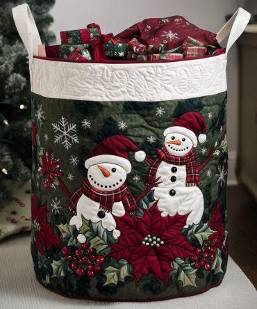 Mistletoe Frost Quilted Laundry Hamper - Charming Holiday Foldable Basket With Padded Walls, Easy-Carry Handles & Cozy Seasonal Decor Appeal