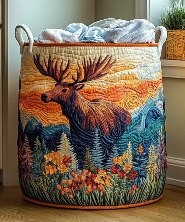 Moose Charm Quilted Laundry Hamper — Charming Foldaway Laundry Basket With Handle, Rustic Accent For Home Organization