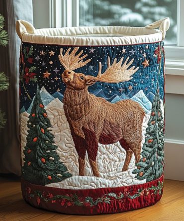 Moose Spirit Quilted Laundry Hamper — Cabin-Inspired Foldable Laundry Basket With Handles For Rustic Bedrooms & Lodges