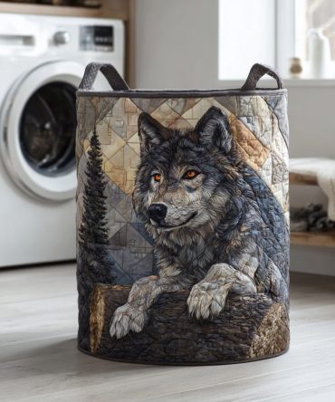 Mountain Wolf Watch Quilted Laundry Hamper — Majestic Wolf Scene Storage Basket, Padded Quilted Canvas, Foldable Rustic Laundry Organizer For Lodge & Cabin, Large-Capacity & Easy-Care