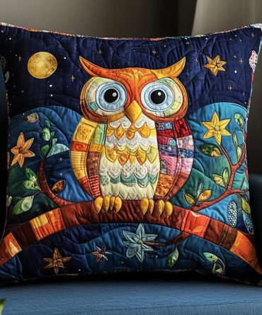Pine Perchers Bird Quilted Pillow Cover — Woodland Pinecone & Bird Motif Throw Pillow Sham, Rustic Cabin Cotton Accent For Nature Homes