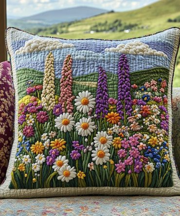 Radiant Daisies Quilted Decorative Pillow Cover — Lively Floral Throw For Living Room & Bedroom , Soft Quilting, Easy Care, Giftable