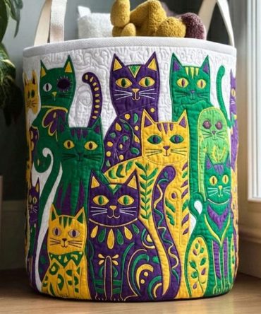Royal Revelry Felines Quilted Laundry Hamper - Regal Cat Print Collapsible Basket With Sturdy Handles For Chic Storage