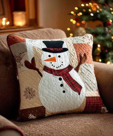 Rustic Snowman Quilted Pillow Cover — Country Winter Throw Pillowcase, Cozy Homespun Look, Soft Cotton, Easy Care & Durable Stitching