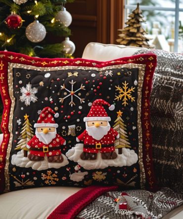 Santa In Town Quilted Festive Pillow Cover — 18X18In Retro Santa Parade Throw Pillowcase, Quilted Cotton Blend, Reversible & Machine Washable, Fun Accent