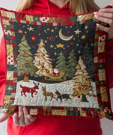 Santa Night Sleigh Ride Quilted Pillow Cover — Vintage Santa Sleigh Decorative Throw Pillow Case For Christmas Living Room & Bedroom Accents