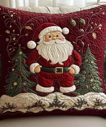 Santa'S Workshop Quilted Holiday Pillow Cover — Vintage Toyshop Christmas Scene Decorative Throw, Festive Accent, Machine Washable, Gift-Ready