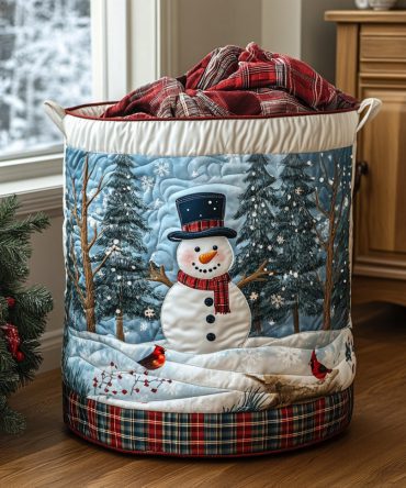 Snowman Holiday Quilted Laundry Hamper — Festive Foldable Laundry Basket For Christmas Décor & Seasonal Storage