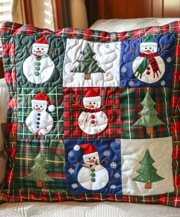 Snowmen Smiles Quilted Pillow Cover - Cheerful Snowman Throw Pillowcase, Cozy Cotton Blend, Machine-Washable Winter Decor For Home