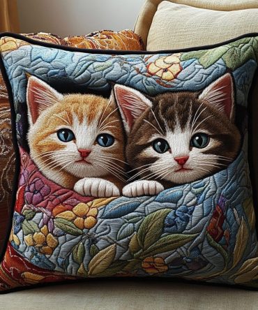 Snuggly Feline Friends Quilted Pillow Cover — Cozy Cat-Themed Decorative Throw Pillowcase, Durable Cotton, Easy-Care Accent