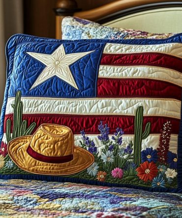 Lone Star Quilted Pillow Cover — Texas Heart Decorative Throw Pillowcase, Southwestern Cotton-Blend Accent For Rustic & Western Interiors