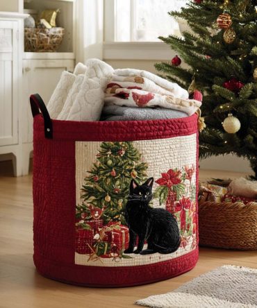 Bookish Kitty Christmas Quilted Laundry Hamper — Festive Cat-Themed Fabric Storage Basket For Holiday Nursery & Kids Rooms