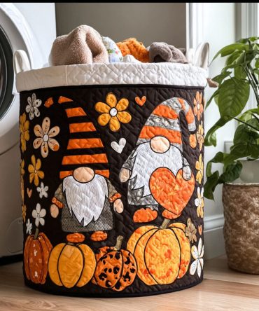 Trick-Or-Treat Pumpkin Quilted Laundry Hamper — Festive Halloween Pumpkin Fabric Basket With Handles, Collapsible Seasonal Storage Bin