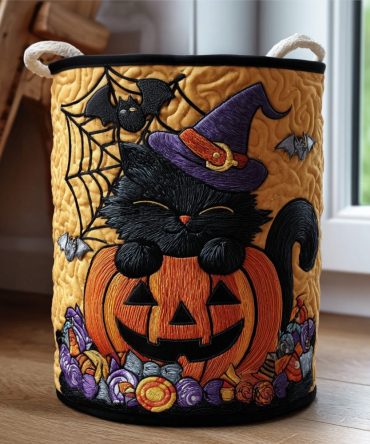 Twilight Whiskers Quilted Fabric Laundry Hamper - Foldable Padded Laundry Basket With Handles For Playful, Stylish Storage