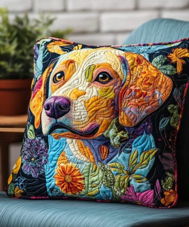 Warm & Fuzzy Labrador Quilted Pillow Cover — Cozy Dog Portrait Throw Case In Soft Cotton, Perfect Gift For Labrador Owners And Pet Homes