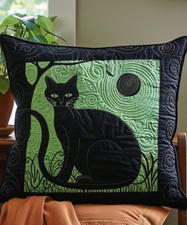 Whimsical Black Cat Quilted Pillow Cover — Charming Feline Decorative Throw Pillowcase, Soft Cotton-Blend Accent For Halloween, Living Room & Gifts