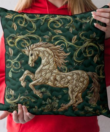 Wild Mustang Quilted Cushion Cover - Rustic Western Throw Pillowcase, Durable Quilted Cotton Blend For Barnhouse & Country Living Décor