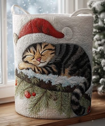 Winter Whiskers Quilted Laundry Hamper — Cozy Cat-Print Storage Basket, Foldable Quilted Organizer For Cold-Season Decor & Gifts