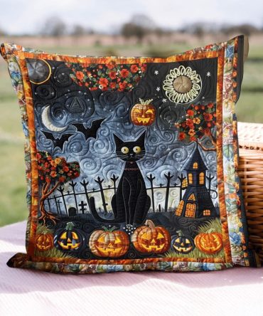 Halloween Black Cat Quilted Pillow Cover — Spooky Seasonal Decorative Pillow Sham, Soft Cotton-Blend, Durable & Machine Washable