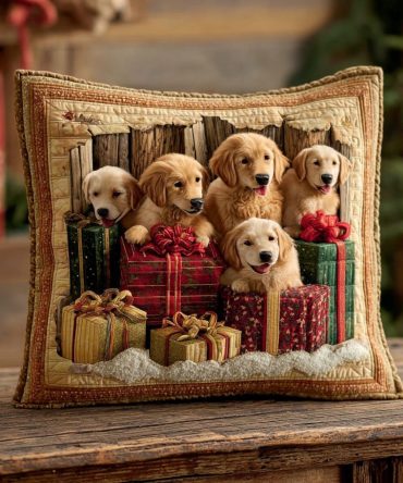 Golden Gift Quilted Pillow Cover — Golden Retriever Pet Throw Pillowcase, Soft Cotton, Durable Stitching, Ideal Dog Lover Gift