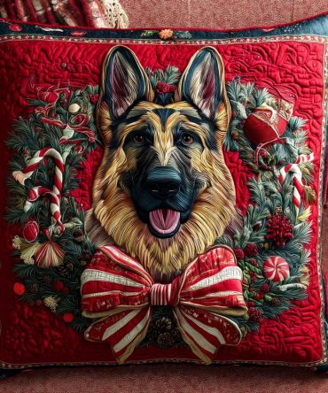 Festive German Shepherd Quilted Pillow Cover - Dog Lover Holiday Throw Pillow Case, Cute Canine Print, Quilted Cotton, Zipper Closure