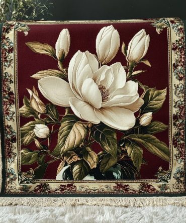 Elegant Magnolia Signature Throw — Premium Woven Sofa Blanket, Timeless Magnolia Pattern, Soft Decorative Couch & Bed Throw For Stylish Interiors