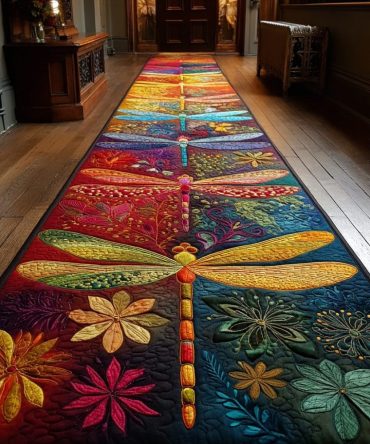 Shiny Dragonfly Accent Runner Rug — Delicate Metallic-Inspired Hallway Carpet, Low-Pile Durable Runner With Non-Slip Backing For Modern Homes