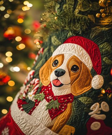 Beagle Holiday Hugs Quilted Tree Skirt - Heartwarming Dog-Themed Christmas Base Cover, Plush Lined, Easy-Care Seasonal Accent