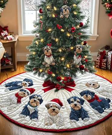 Bearded Christmas Joy Quilted Tree Skirt — Festive Bearded Motif Patchwork, Soft Cotton-Blend, Machine-Washable & Durable Holiday Décor For Home