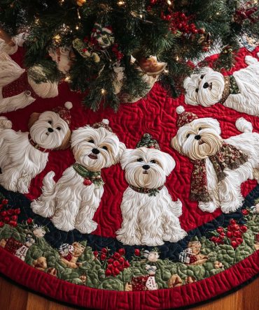 Berry Wreath Quilted Maltese Christmas Tree Skirt — Festive Berry & Dog Motif Base, Soft Quilting, Holiday Charm