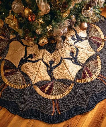 Blooming Soul Quilted Christmas Tree Skirt - Charming Floral Patchwork Holiday Tree Skirt, Soft Quilting For Cozy Seasonal Decor And Gifts