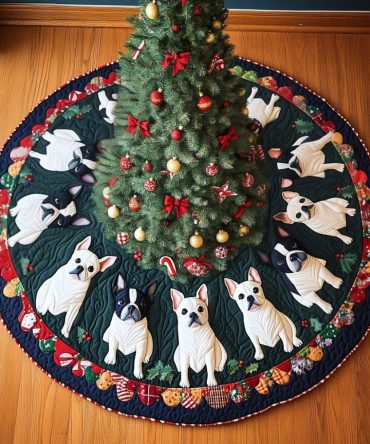 Boston Terrier Under The Mistletoe Quilted Tree Skirt — Romantic Mistletoe Pup Design, Cute & Festive Holiday Base For Trees